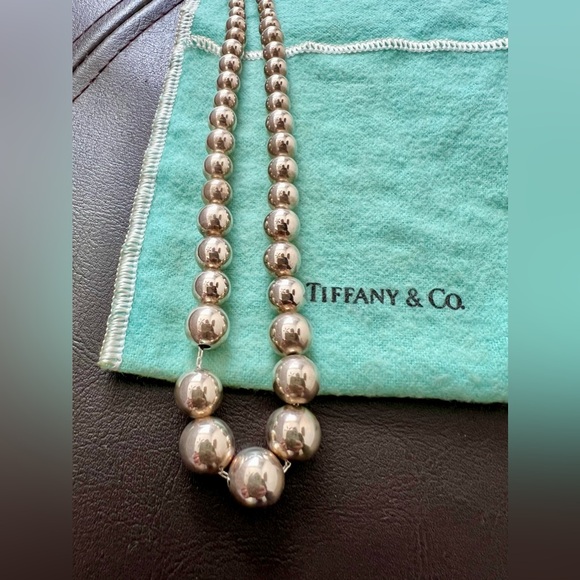 Tiffany Co Sterling Silver Hardwear Graduated Bead Ball Necklace. - Picture 5 of 7